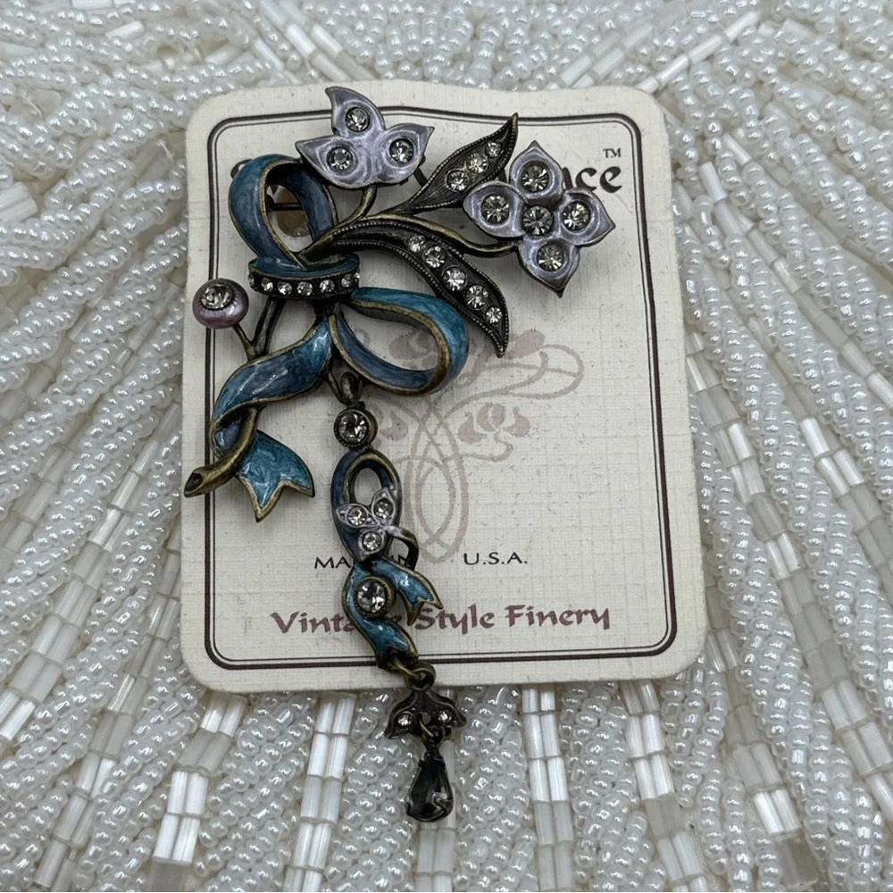 Vintage Sweet Romance Brooch Enamel Ribbon‎ Rhinestones #66